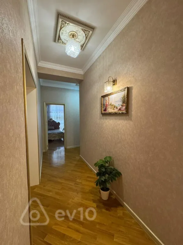 Kirayə verilir 3 otaqlı yeni tikili 125 m²