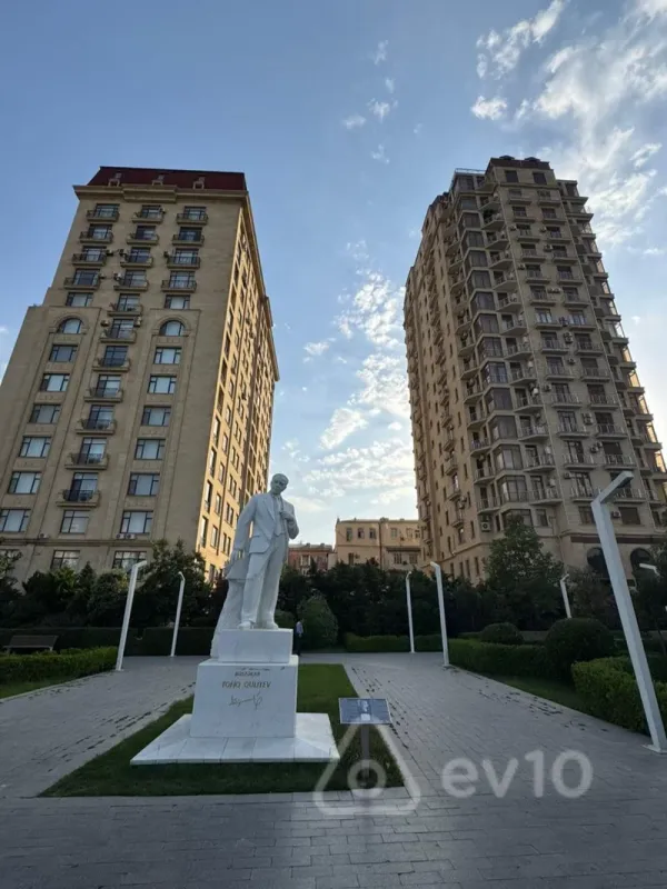 Kirayə verilir 3 otaqlı yeni tikili 125 m²