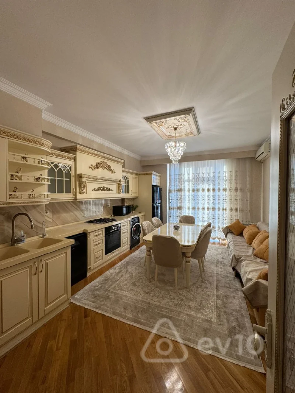 Kirayə verilir 3 otaqlı yeni tikili 125 m²