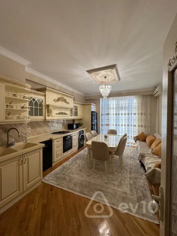 Kirayə verilir 3 otaqlı yeni tikili 125 m²