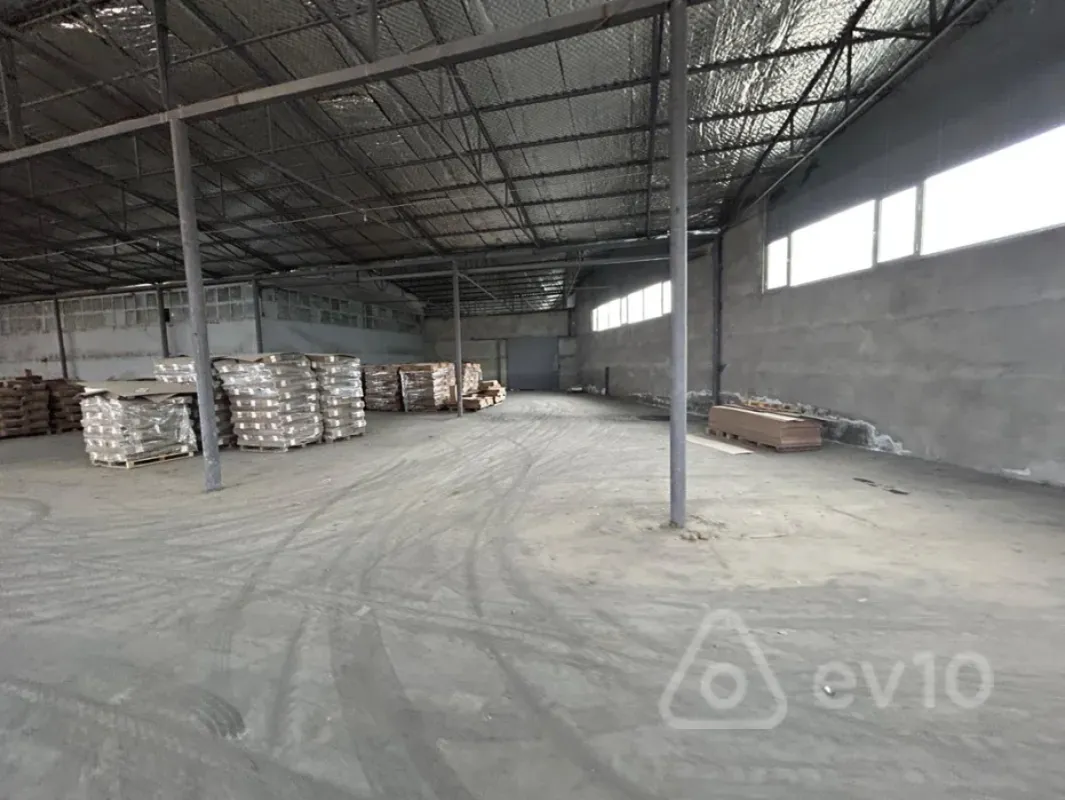 Kirayə verilir mənzil 1700 m²