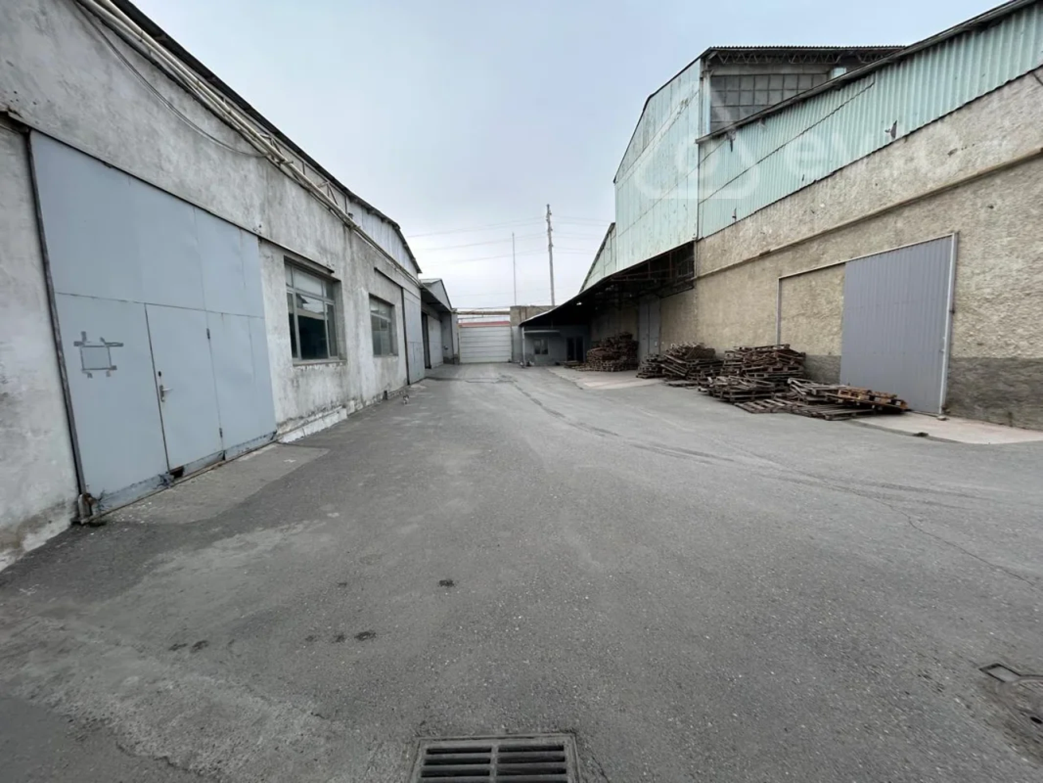 Kirayə verilir mənzil 1700 m²