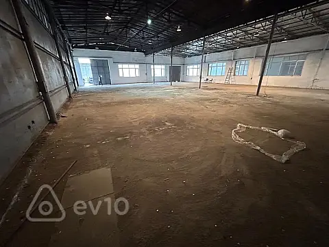 Kirayə verilir mənzil 1700 m²