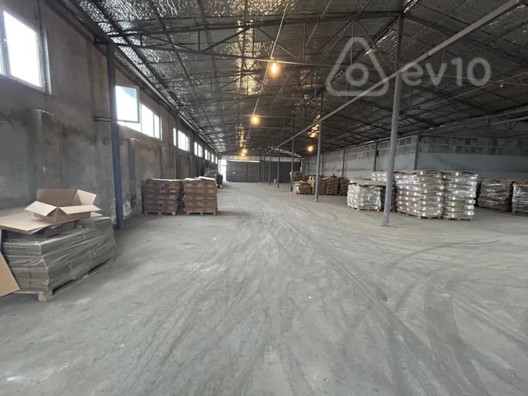 Kirayə verilir mənzil 1700 m²