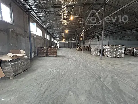 Kirayə verilir mənzil 1700 m²