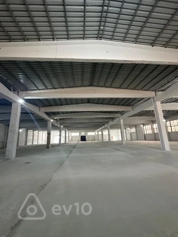 Kirayə verilir mənzil 2800 m²