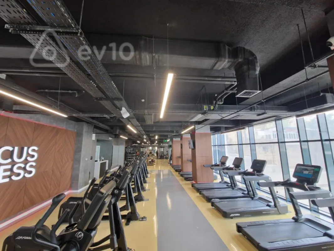 Kirayə verilir 4 otaqlı yeni tikili 180 m²