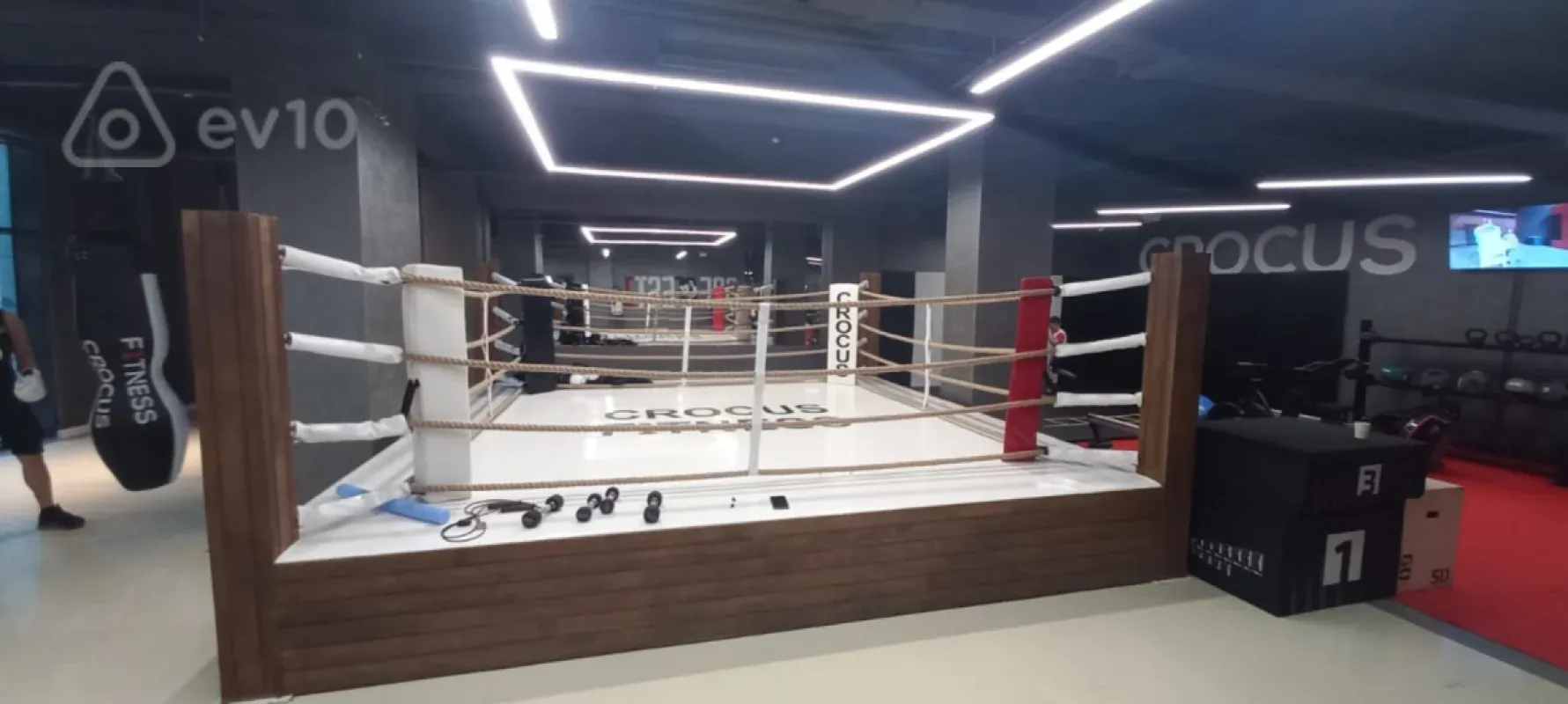 Kirayə verilir 4 otaqlı yeni tikili 180 m²