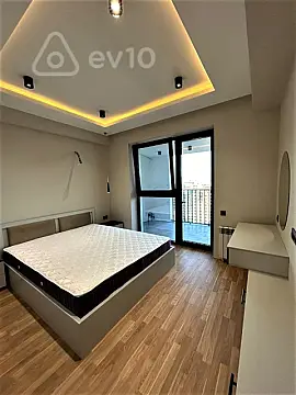 Kirayə verilir 4 otaqlı yeni tikili 180 m²
