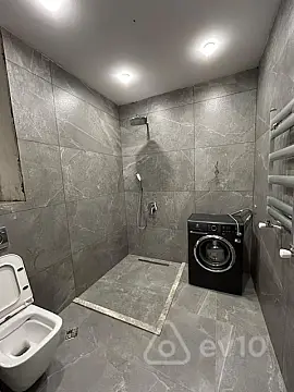 Kirayə verilir 4 otaqlı yeni tikili 180 m²