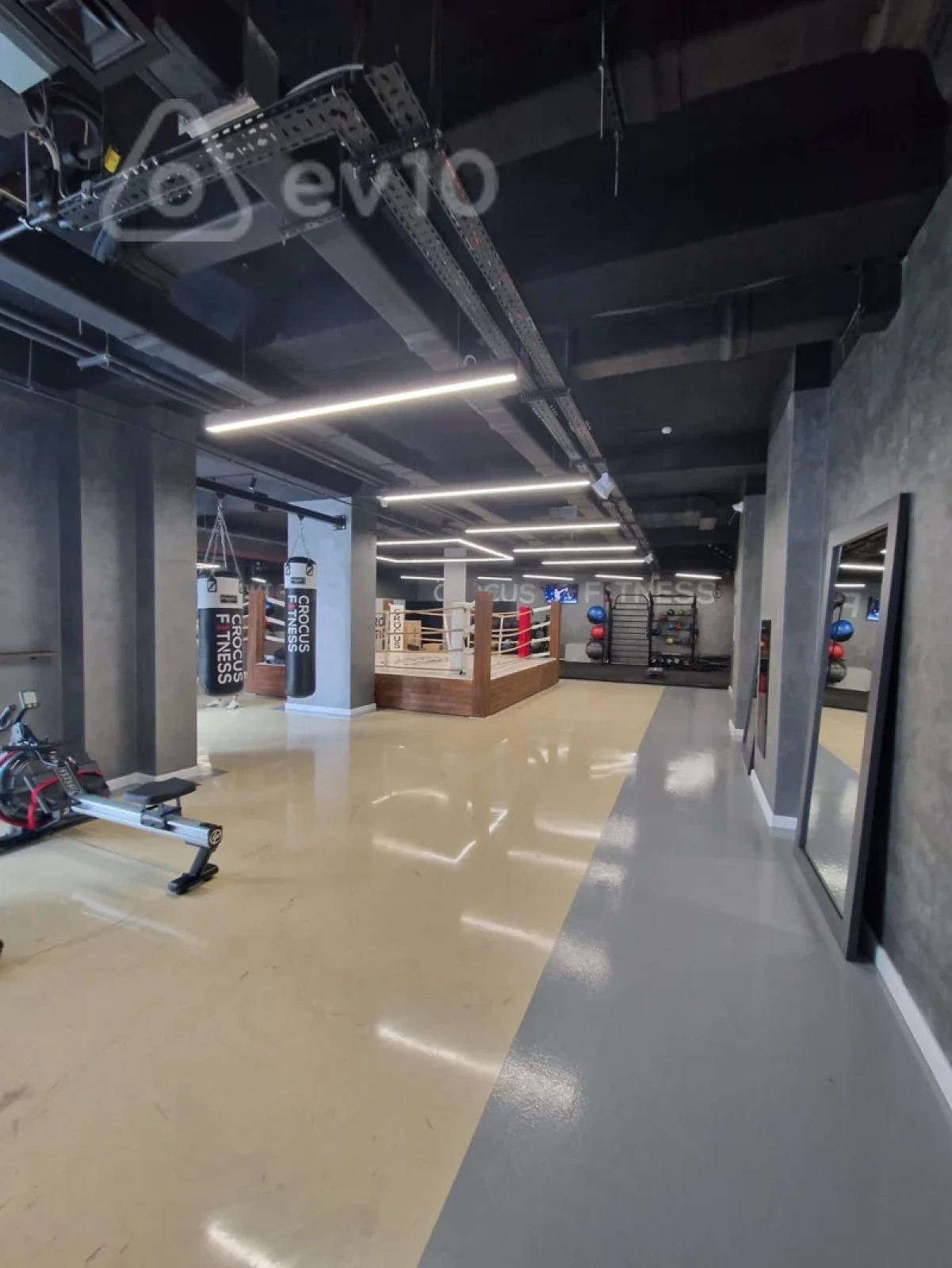 Kirayə verilir 4 otaqlı yeni tikili 180 m²