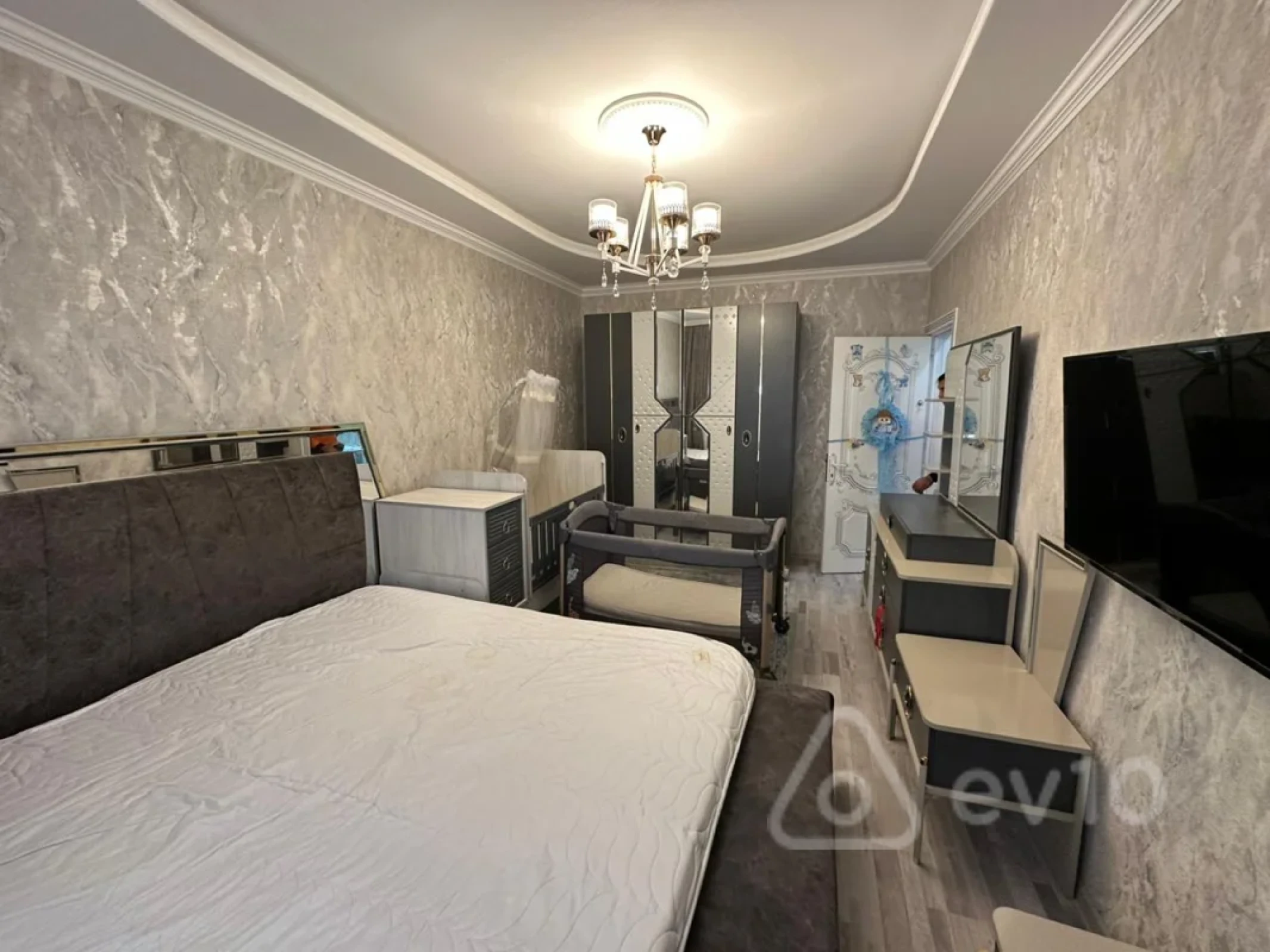 Satılır 3 otaqlı köhnə tikili 75 m²