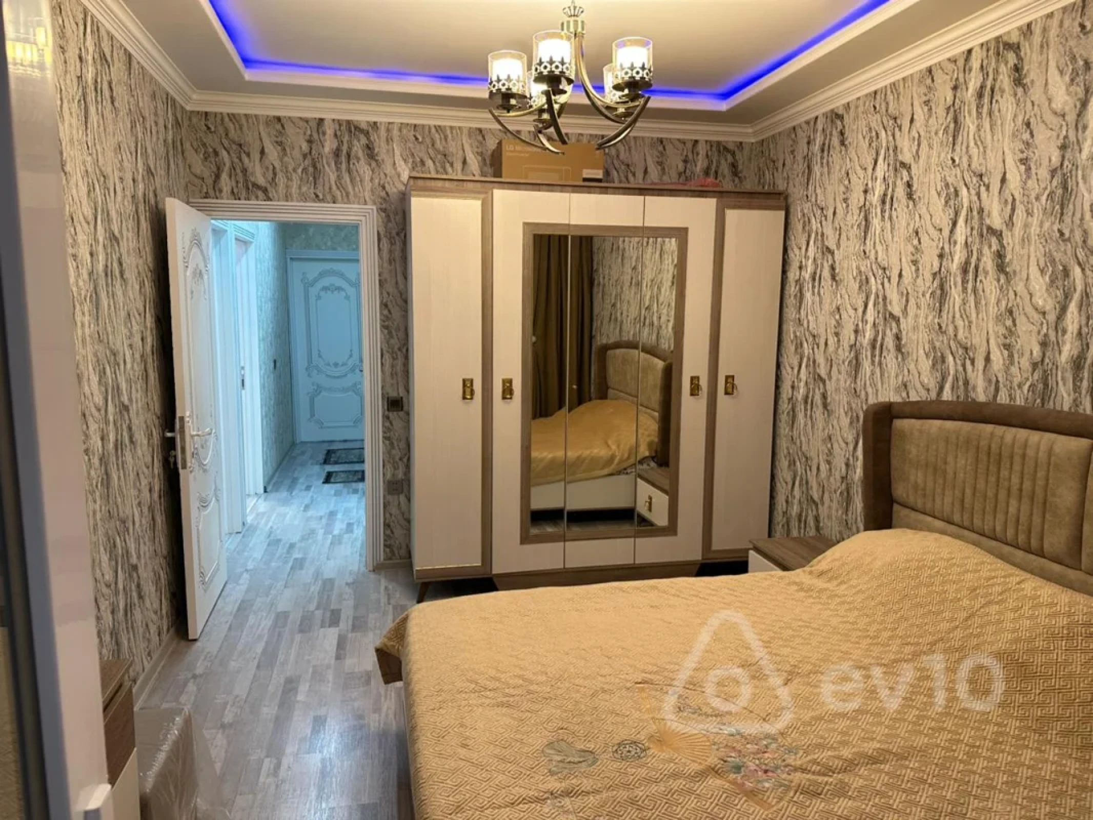 Satılır 3 otaqlı köhnə tikili 75 m²