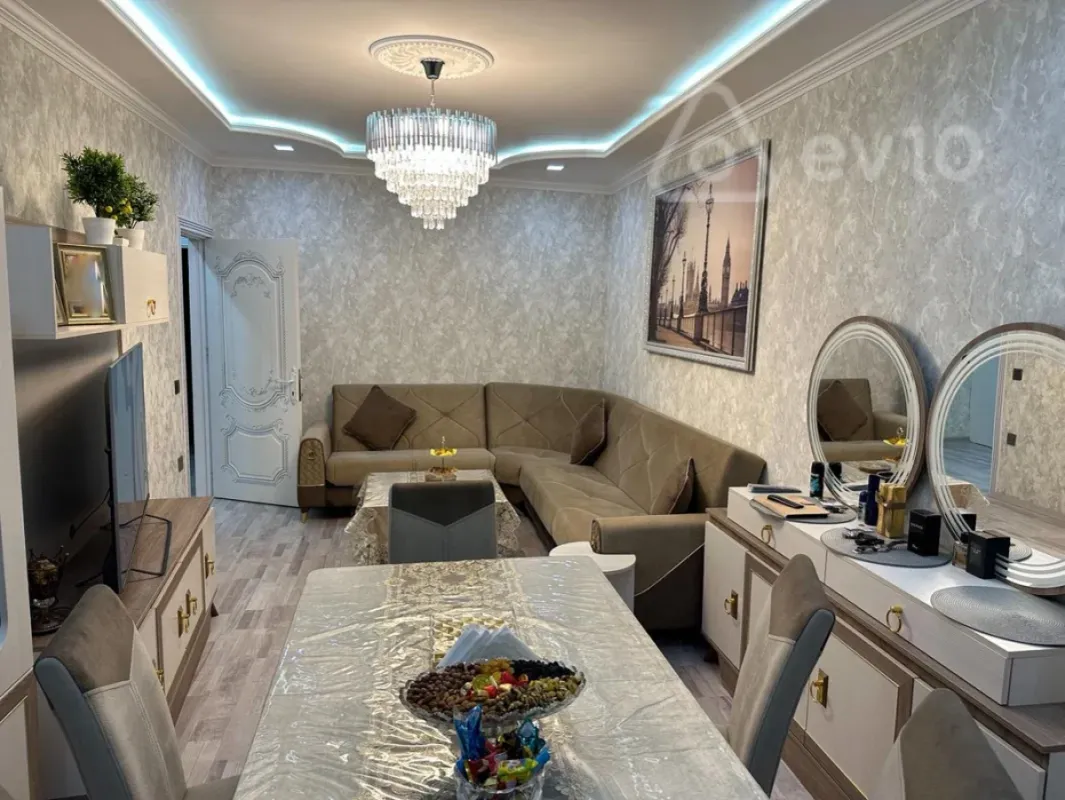 Satılır 3 otaqlı köhnə tikili 75 m²