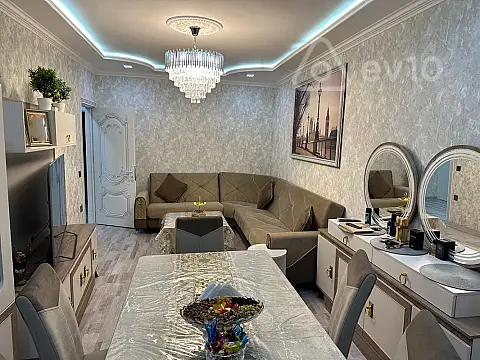 Satılır 3 otaqlı köhnə tikili 75 m²