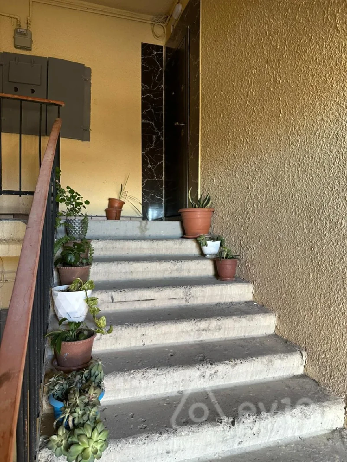 Satılır 3 otaqlı köhnə tikili 75 m²