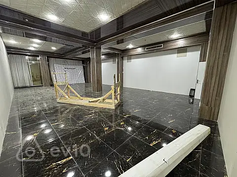 Kirayə verilir 1 otaqlı ofis 170 m²