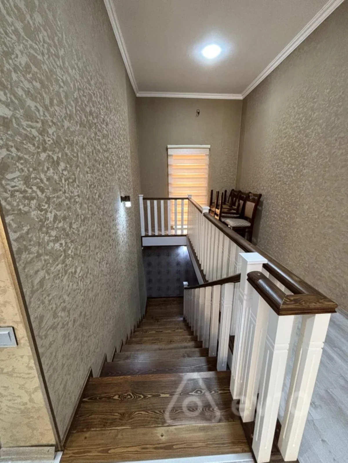 Satılır 6 otaqlı həyət evi 360 m²