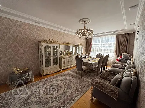 Satılır 6 otaqlı həyət evi 360 m²