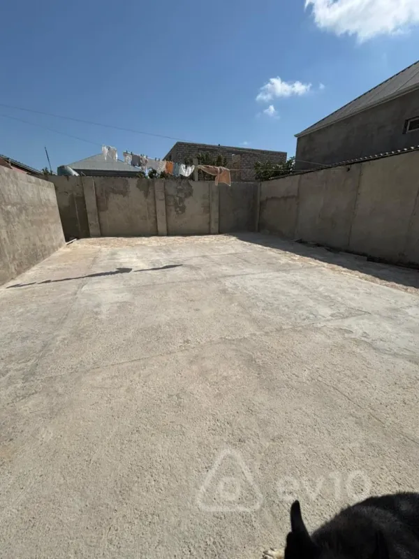 Satılır 6 otaqlı həyət evi 360 m²