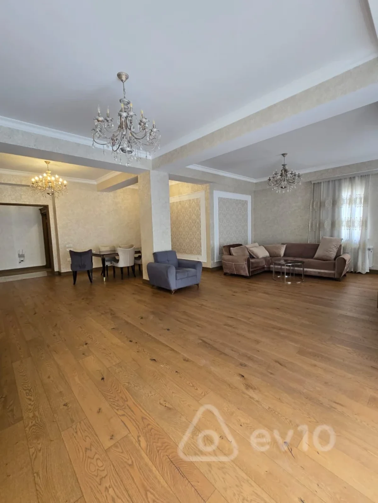 Kirayə verilir 5 otaqlı yeni tikili 250 m²
