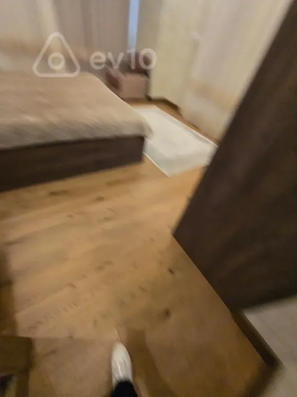 Kirayə verilir 5 otaqlı yeni tikili 250 m²