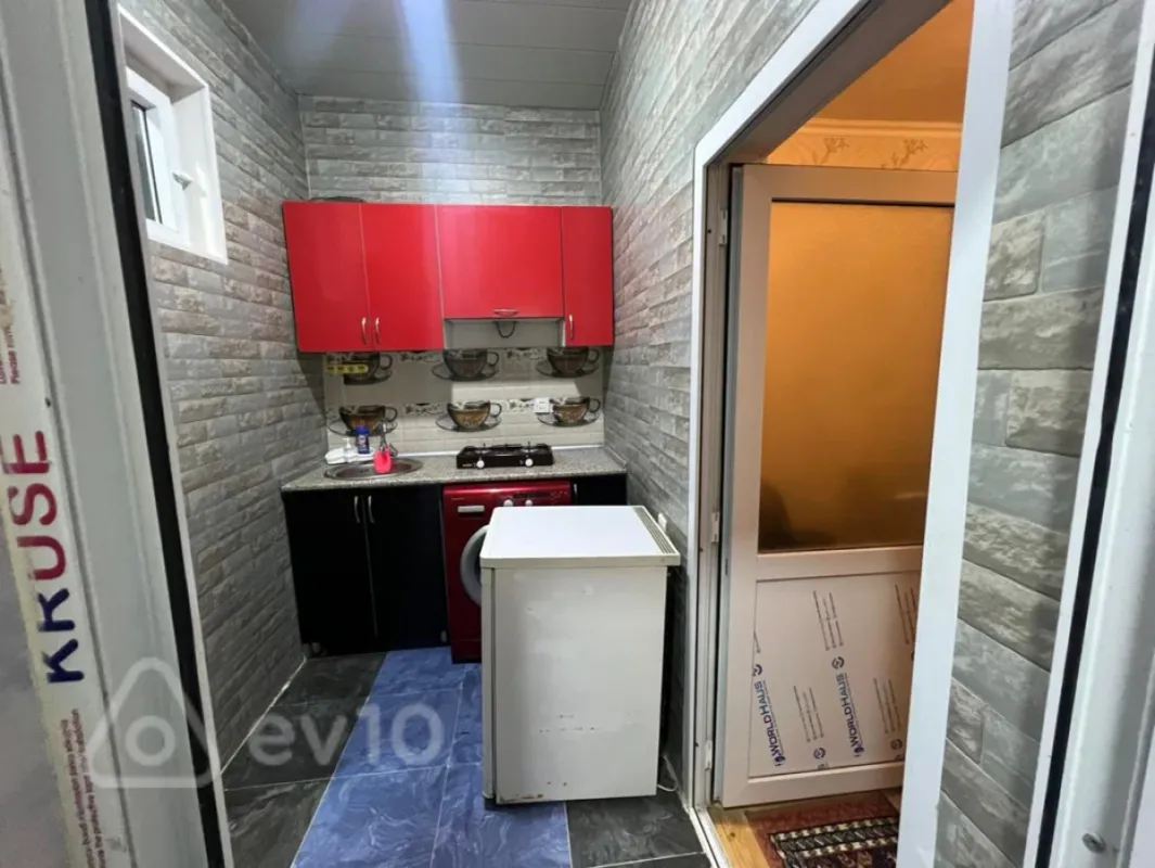 Satılır 1 otaqlı həyət evi 50 m²