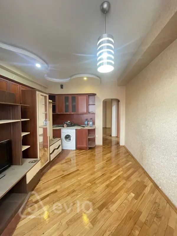 Satılır 3 otaqlı yeni tikili 140 m²