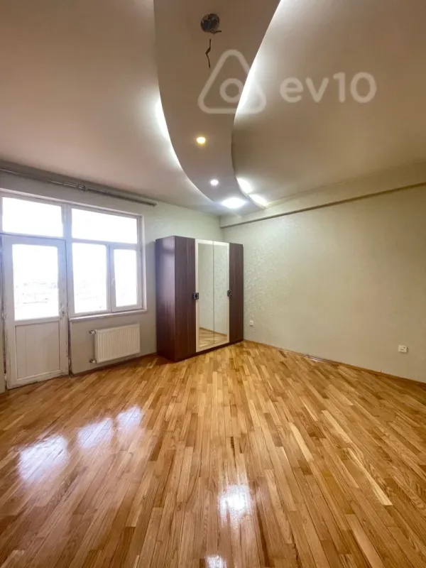 Satılır 3 otaqlı yeni tikili 140 m²