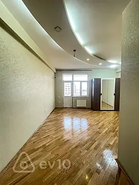 Satılır 3 otaqlı yeni tikili 140 m²