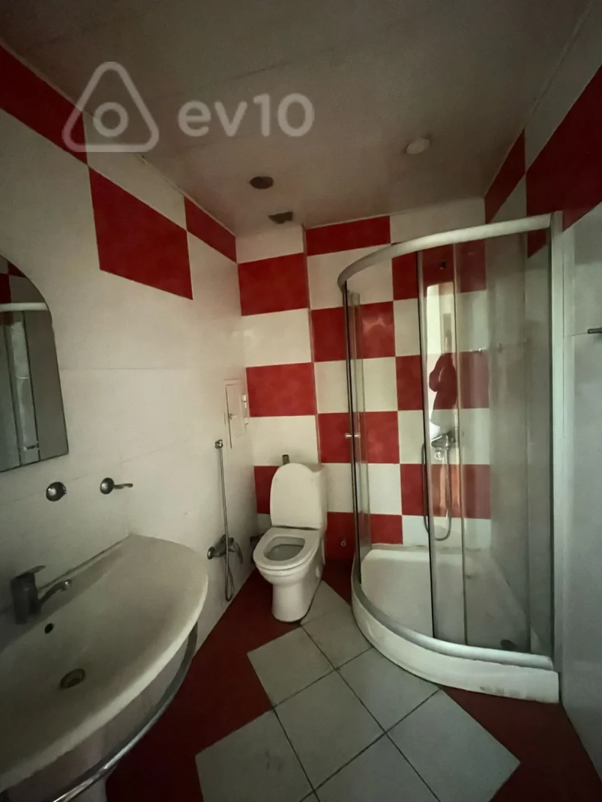 Satılır 3 otaqlı yeni tikili 140 m²