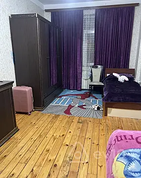 Kirayə verilir 3 otaqlı köhnə tikili 80 m²