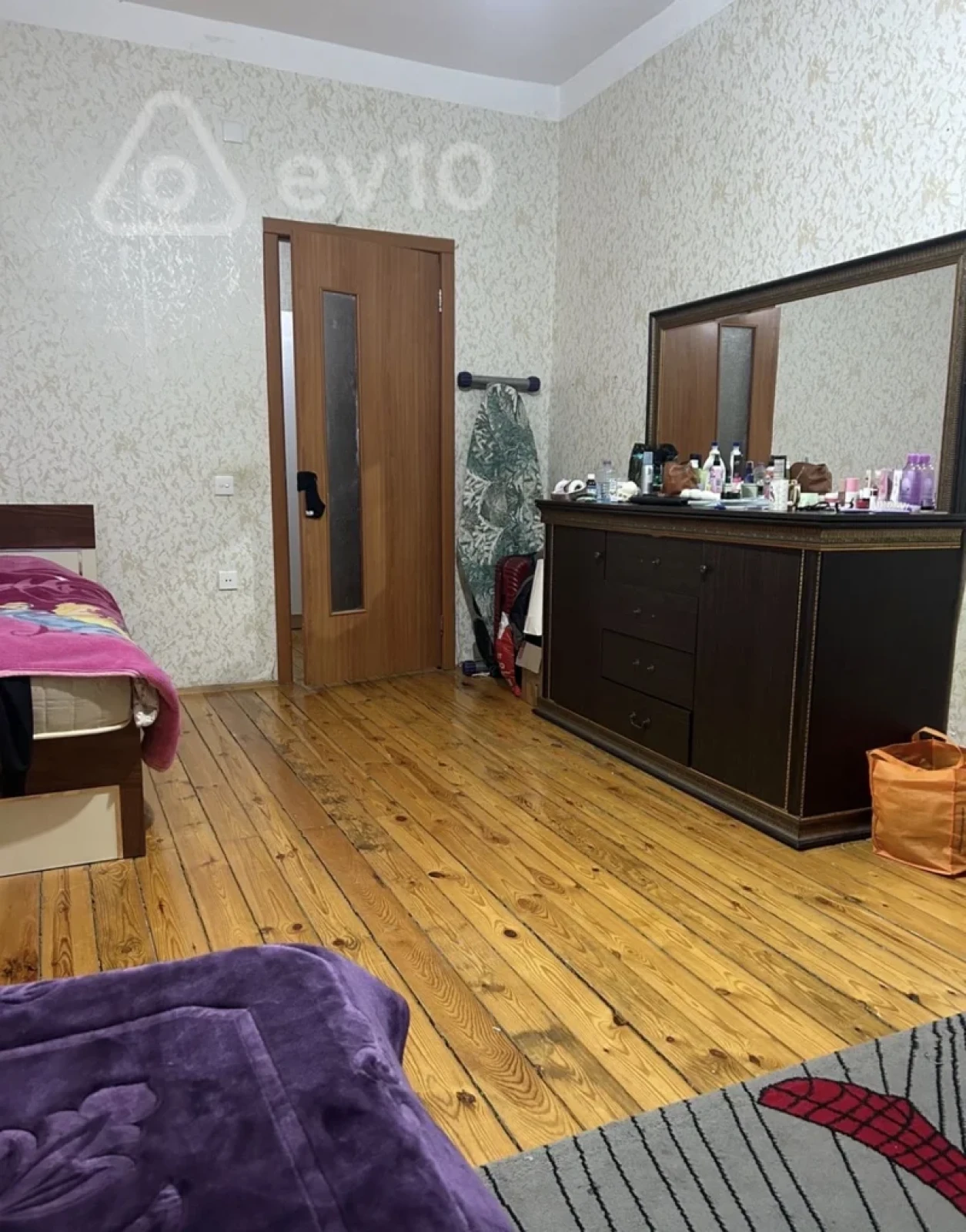 Kirayə verilir 3 otaqlı köhnə tikili 80 m²