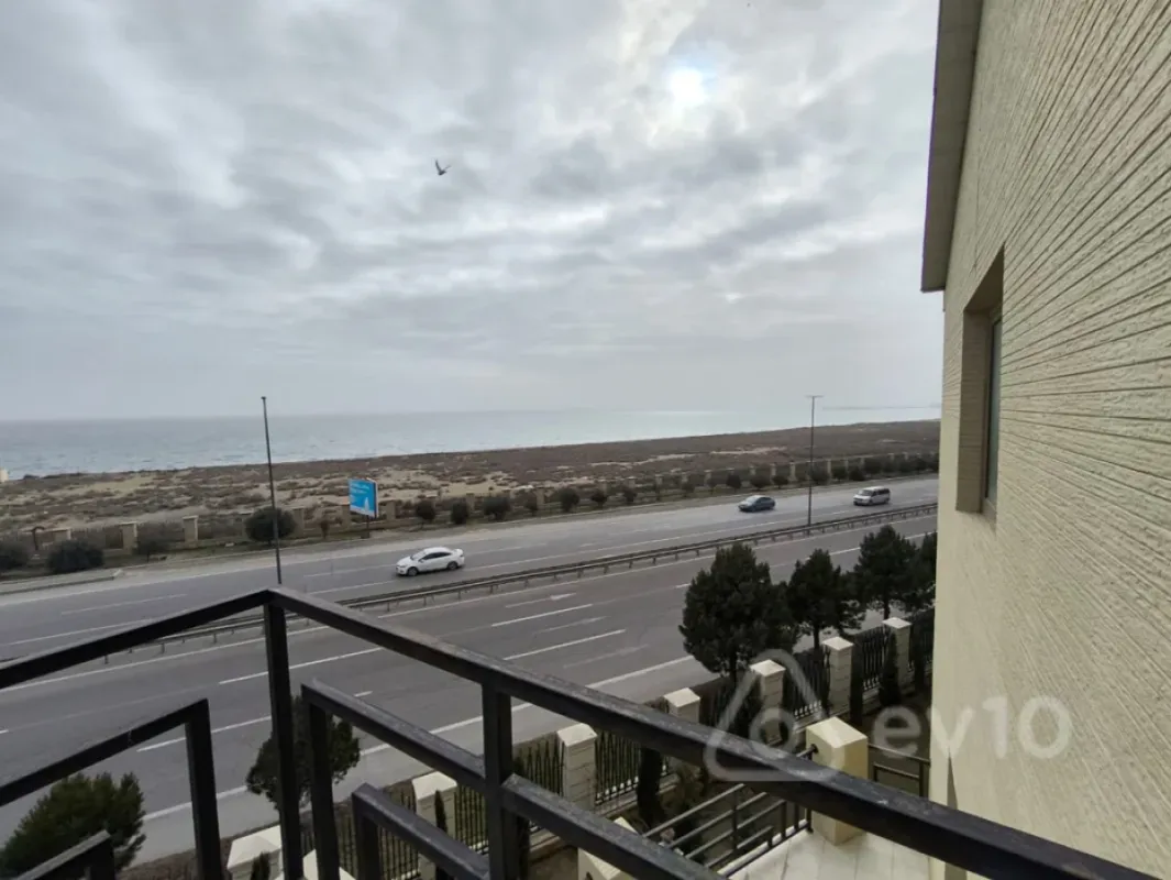 Kirayə verilir 6 otaqlı həyət evi 400 m²