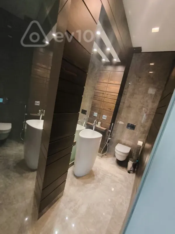 Kirayə verilir 6 otaqlı həyət evi 400 m²
