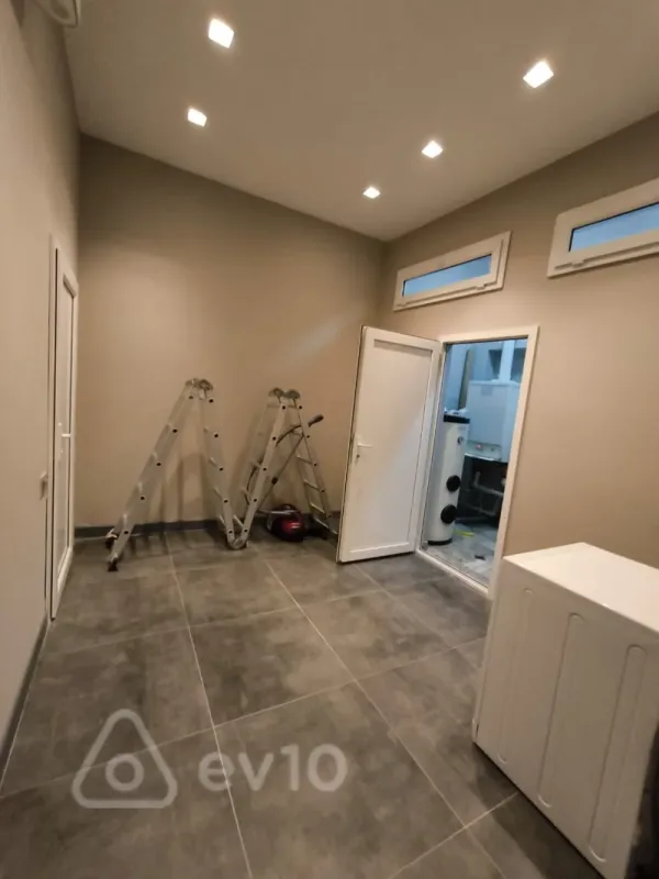 Kirayə verilir 6 otaqlı həyət evi 400 m²