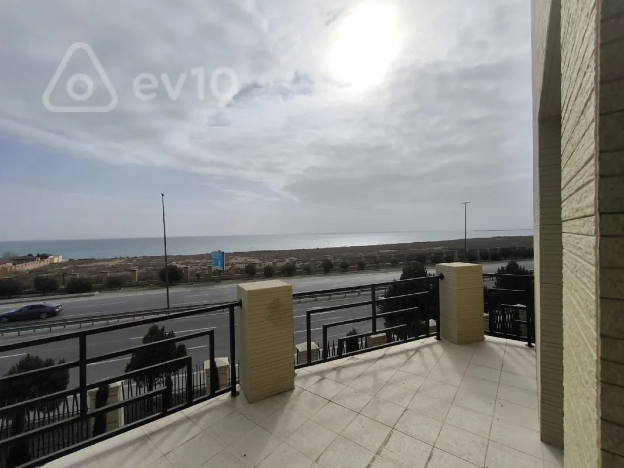 Kirayə verilir 6 otaqlı həyət evi 400 m²