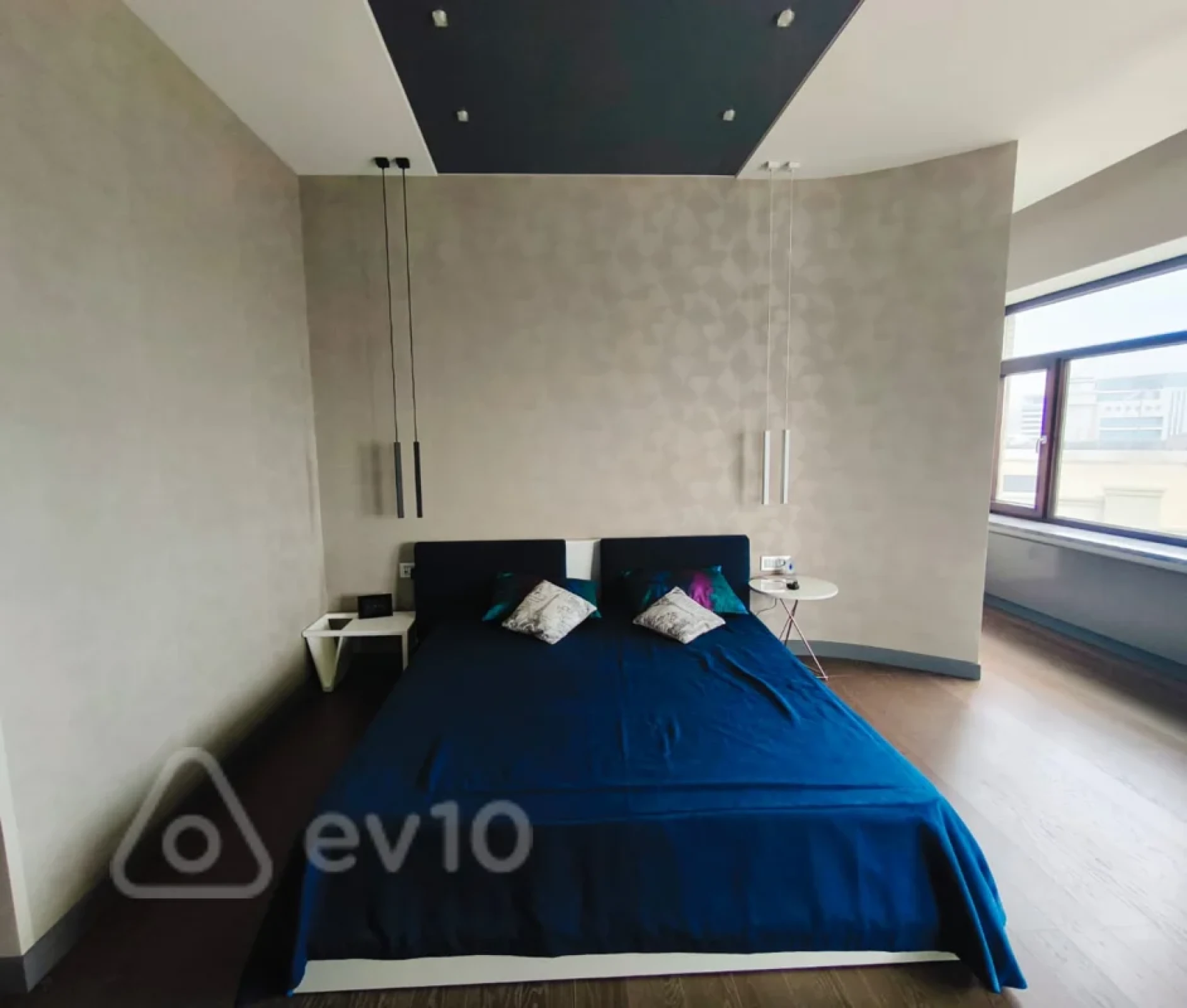 Kirayə verilir 6 otaqlı həyət evi 400 m²