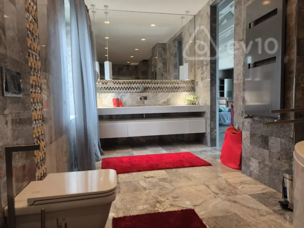 Kirayə verilir 6 otaqlı həyət evi 400 m²