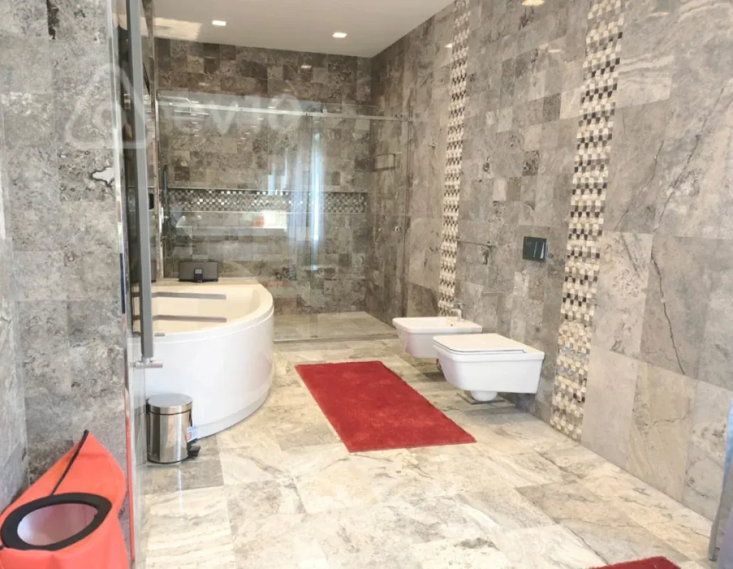 Kirayə verilir 6 otaqlı həyət evi 400 m²