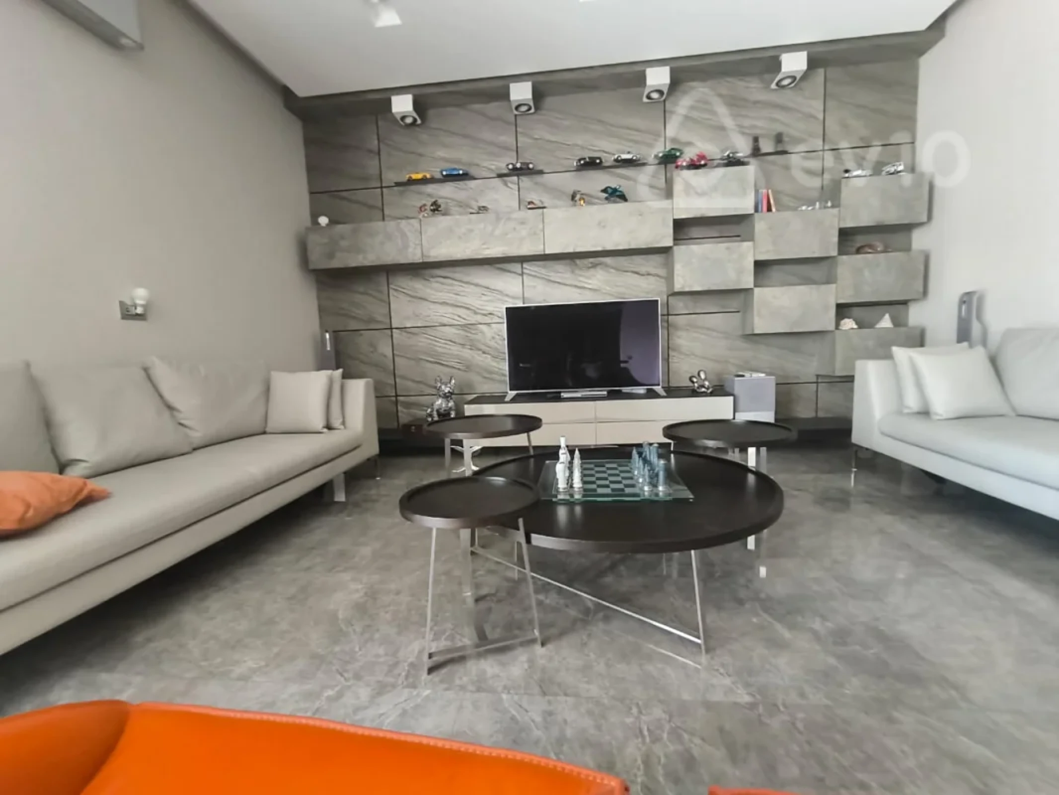 Kirayə verilir 6 otaqlı həyət evi 400 m²