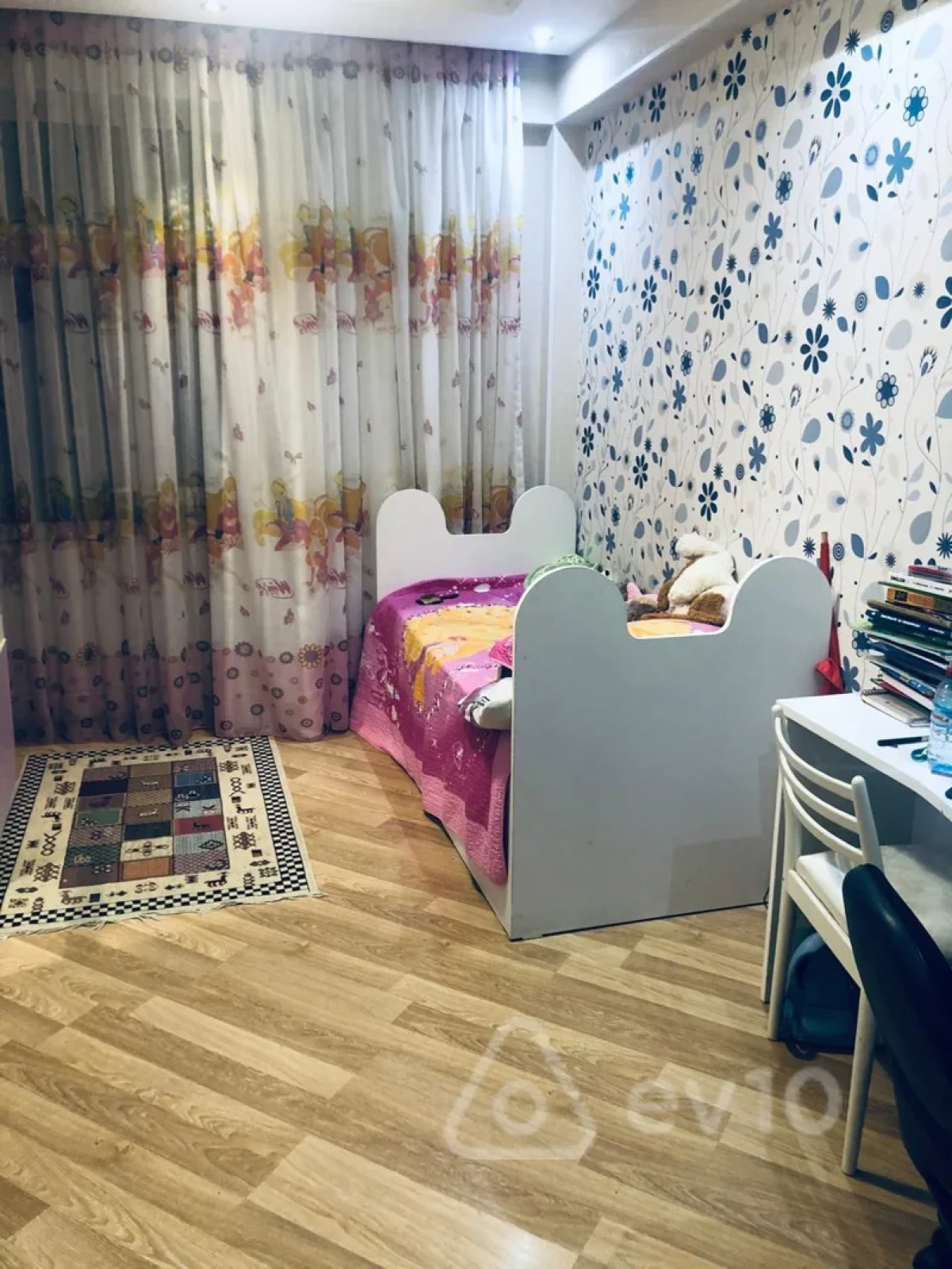 Kirayə verilir 3 otaqlı yeni tikili 85 m²