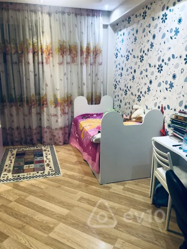 Kirayə verilir 3 otaqlı yeni tikili 85 m²