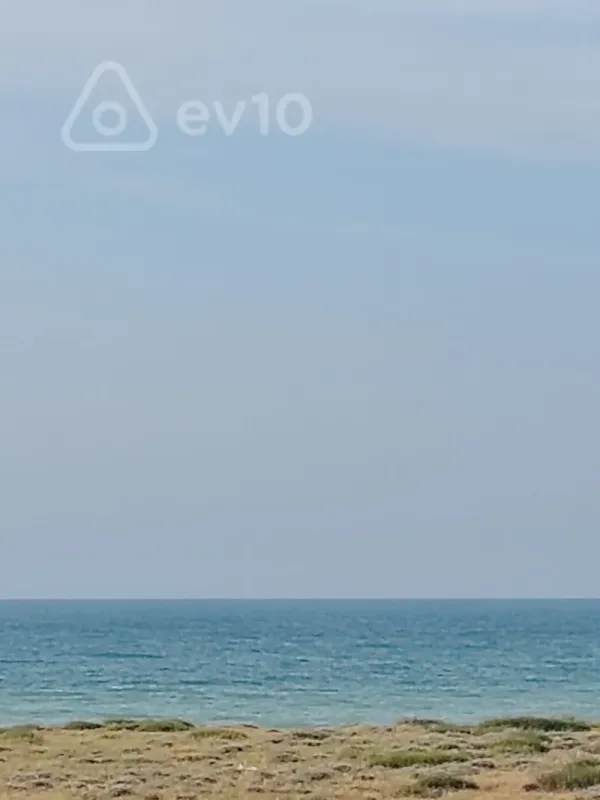 Satılır 5 otaqlı həyət evi 360 m²