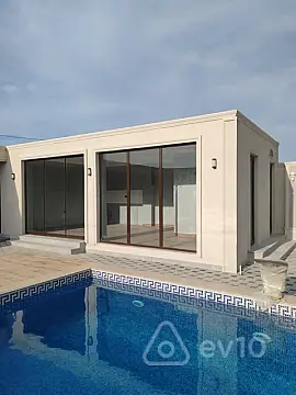 Satılır 5 otaqlı həyət evi 360 m²