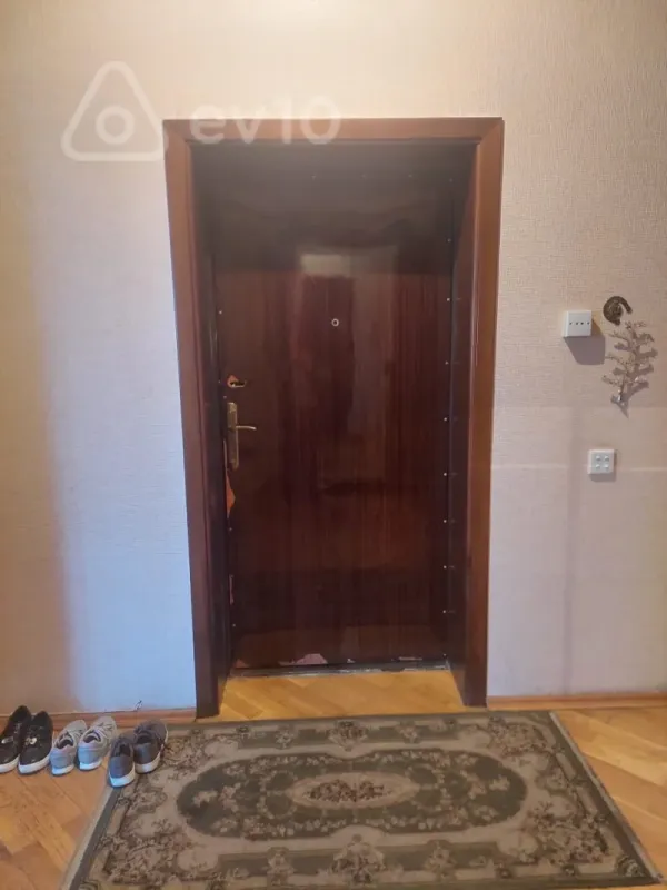 Kirayə verilir 2 otaqlı yeni tikili 65 m²