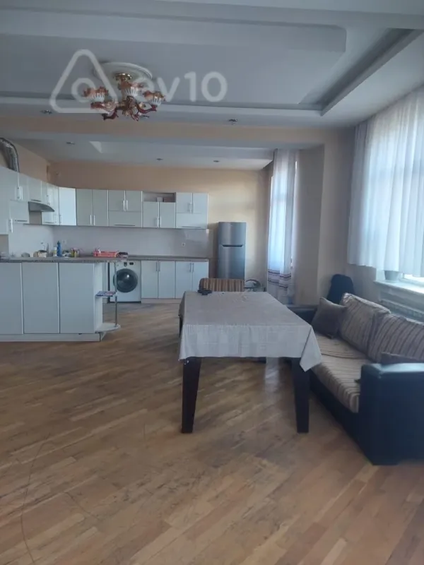 Kirayə verilir 2 otaqlı yeni tikili 65 m²