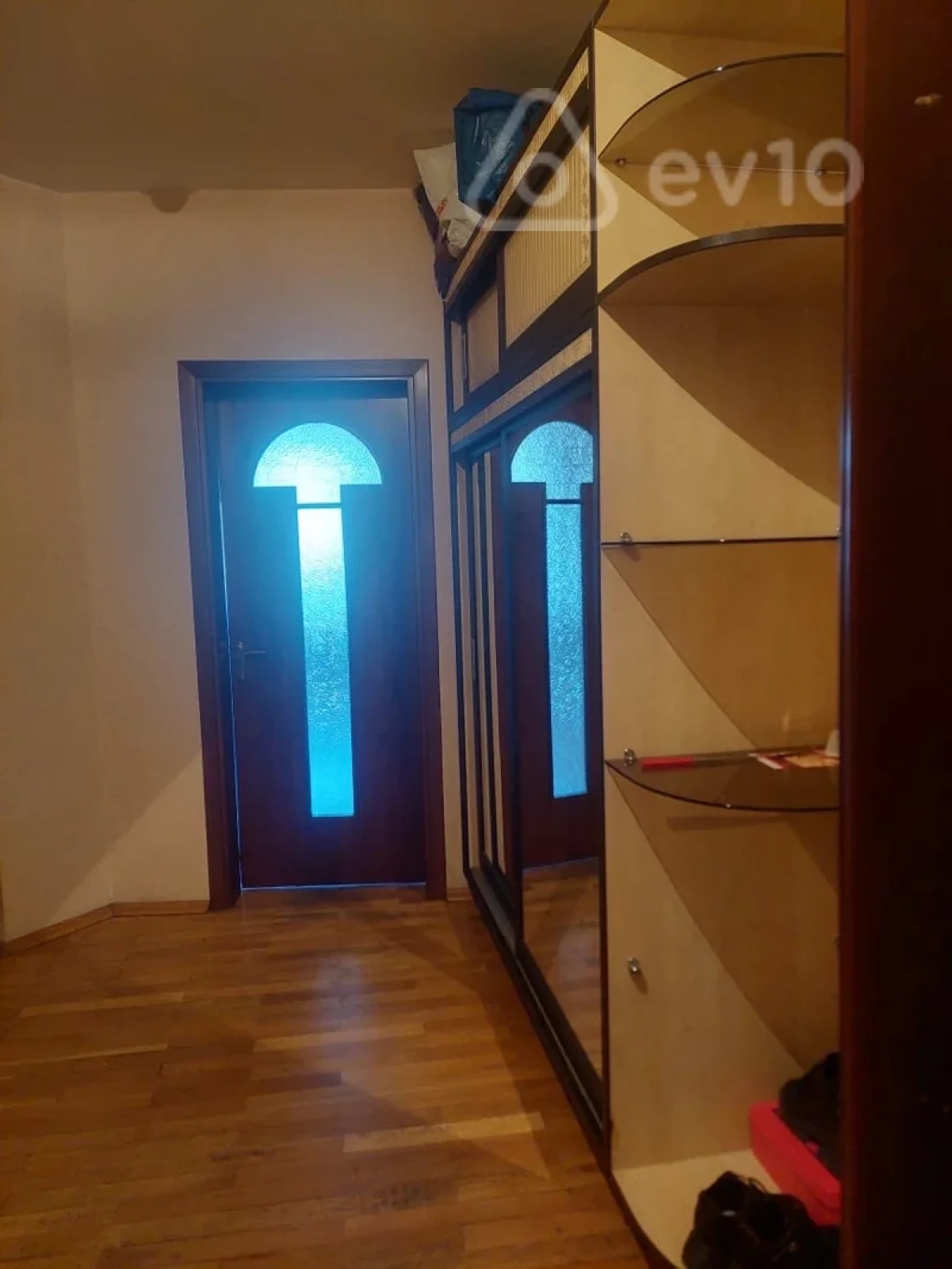 Kirayə verilir 2 otaqlı yeni tikili 65 m²