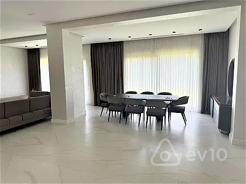 Kirayə verilir 6 otaqlı həyət evi 380 m²