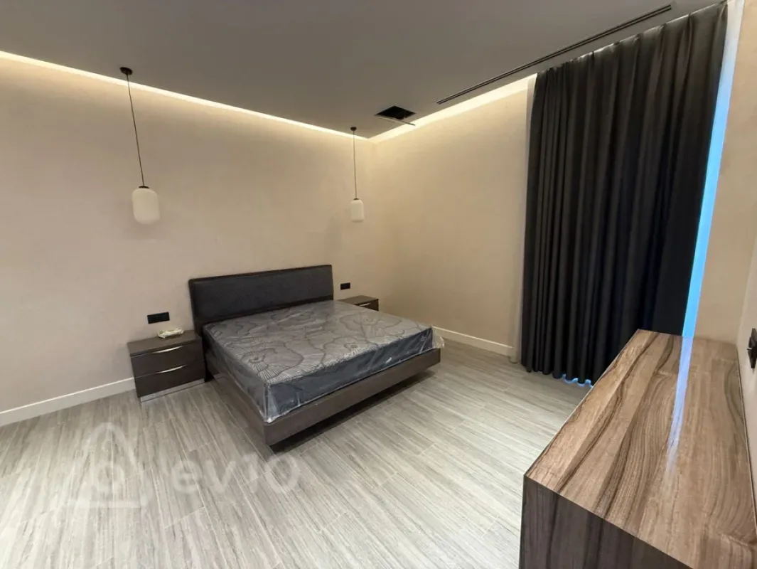 Kirayə verilir 6 otaqlı həyət evi 380 m²